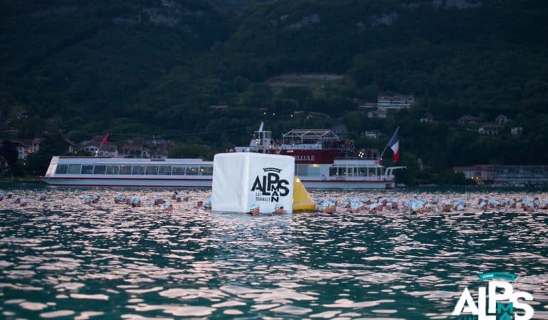Depart alpsman bateau natation triathlon